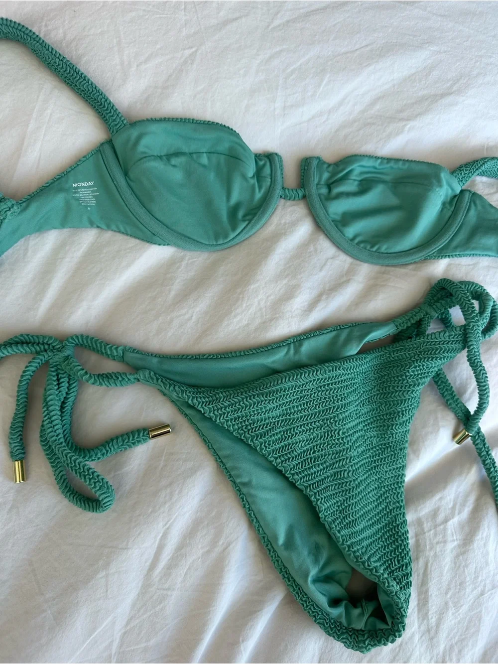 Monday Swimwear Cala Roja Top (P) + Palma Bottom (S) Set in Pond Crinkle